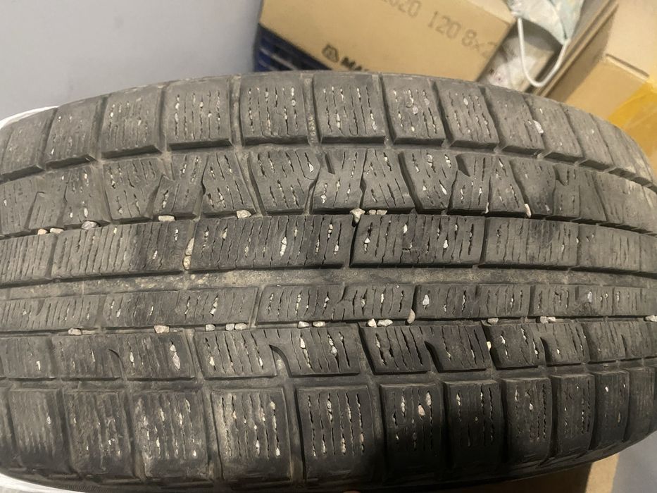 Шины Yokohama 215/55/R17.