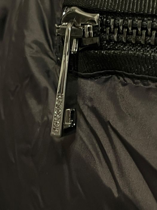 Geaca Moncler marimea 4/L dama