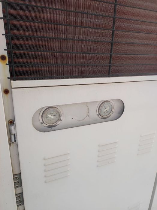 Продается земельный участок 1,25 и 4 готовые холодильные камеры  произ