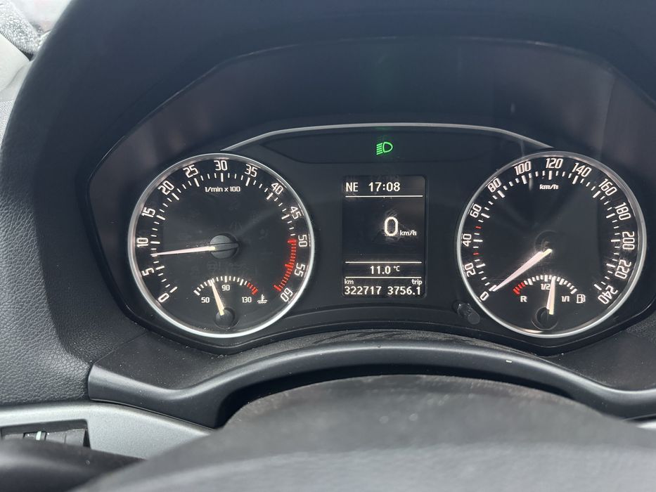 SKODA Octavia 2012 — imagine 5
