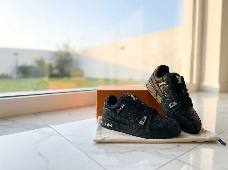 Adidasi LV Trainers Negru - Full Box - Calitate PREMIUM