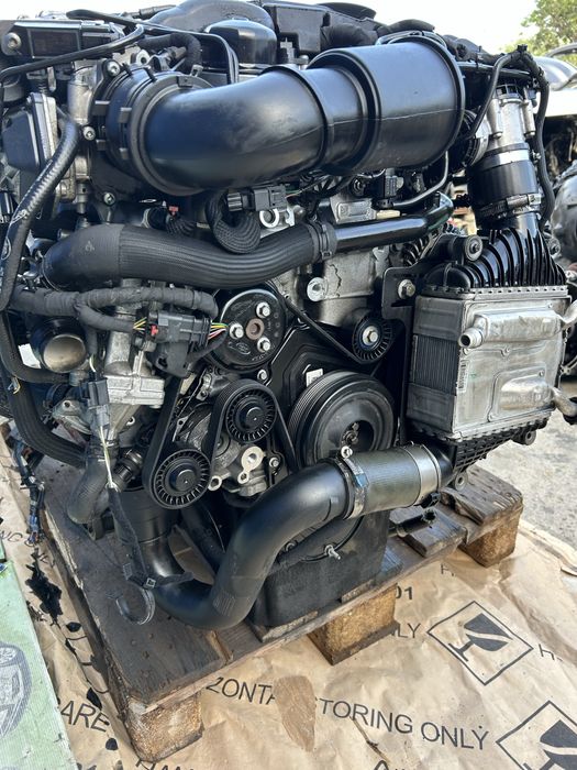 Galerie admisie Range Rover Velar 2.0 biturbo 240 cp 2018