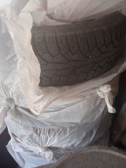 Продам резину 4шт я225/65R17
