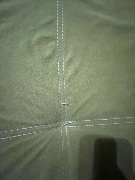 Дивани два едни и същи само че са различни цветове