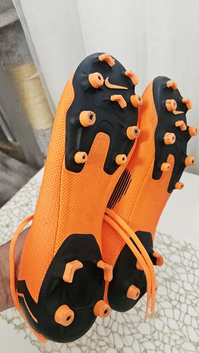 Ghete fotbal crampoane Nike Mercurial  vapor12