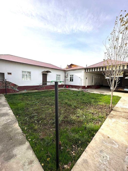 Намунали уй, Мирзаободда жойлашган