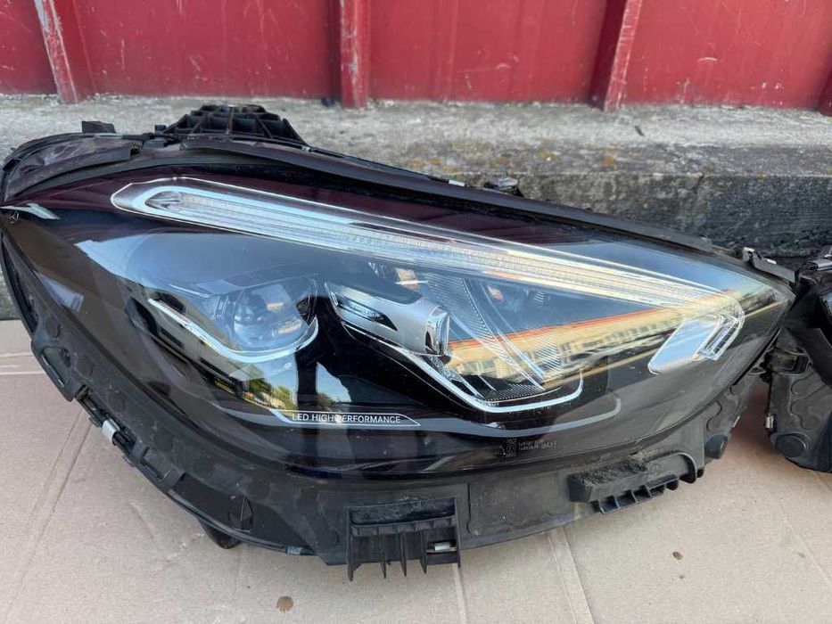 Far Stanga / Dreapta Mercedes Benz C Class W206 High Performance