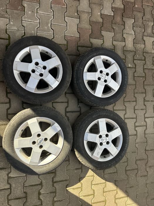 Jante aluminiu și anvelope de vara taurus 195/60/ r15 88h