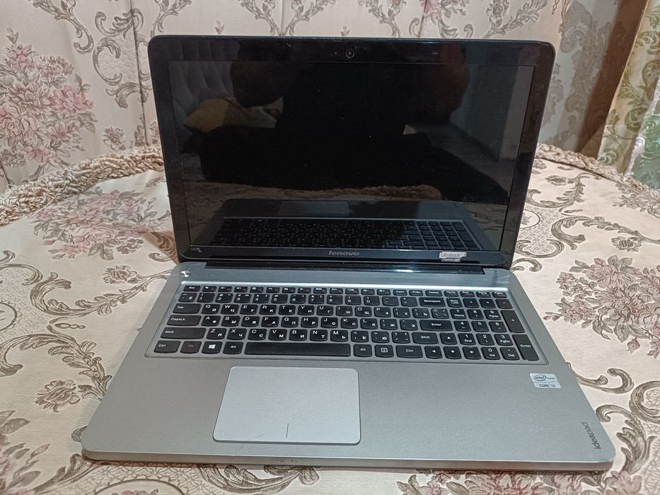 Продам Lenovo Core i3