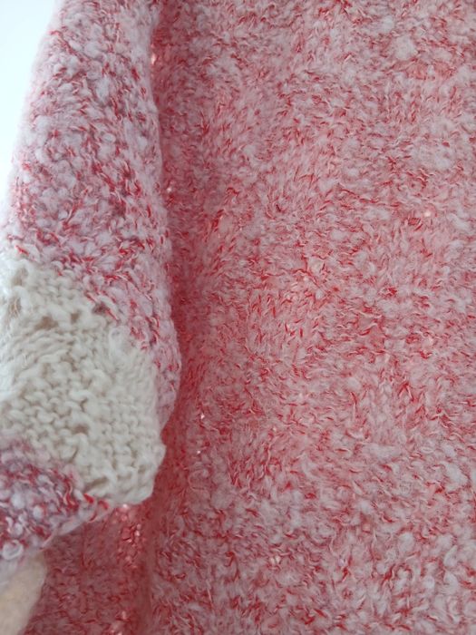 Vând pulovere pentru damă