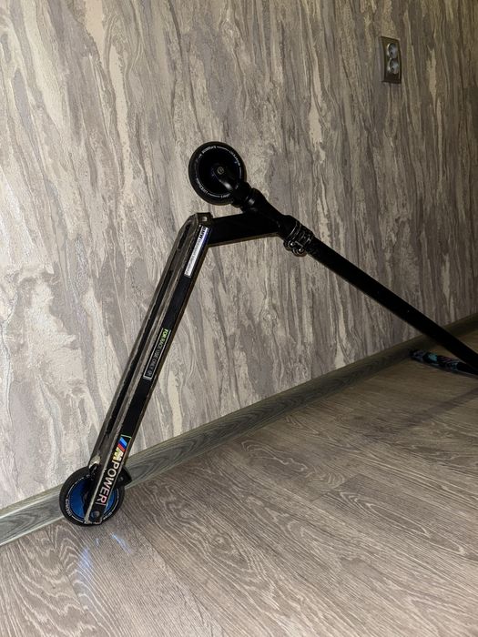 продам трюковой самокат