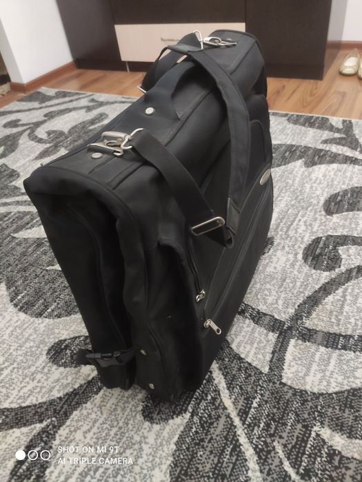 Сумка чехол - чемодан для костюма