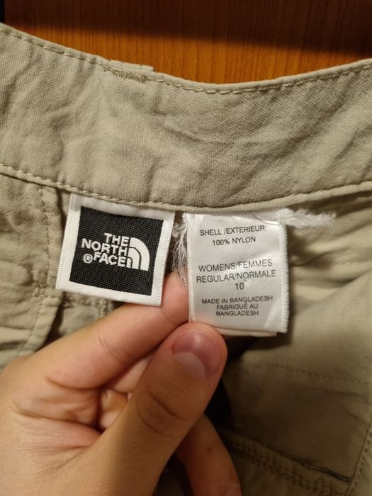 The North Face Pantaloni cu fermoar