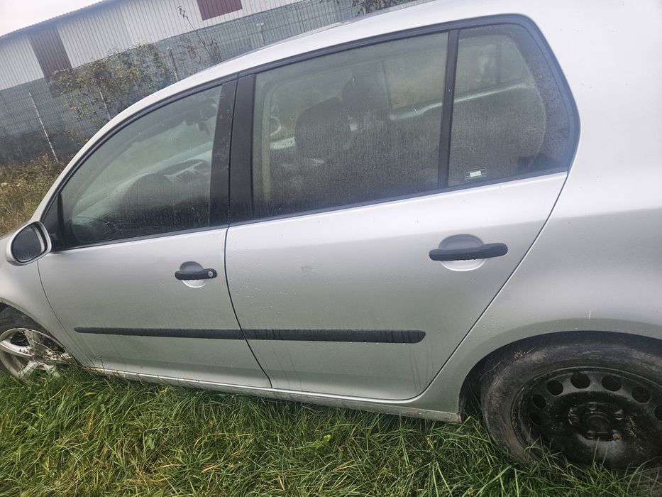 Usi golf 5 gri impecabile