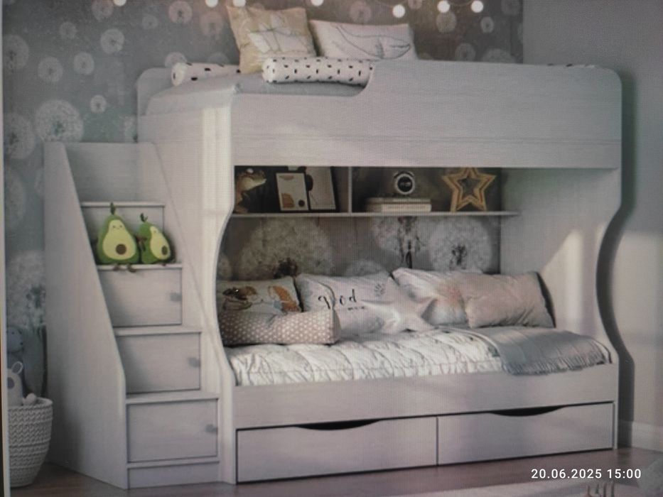 Кровать двухъярусная