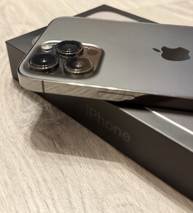 iPhone 13 PRO MAX cu 92 % Bateria