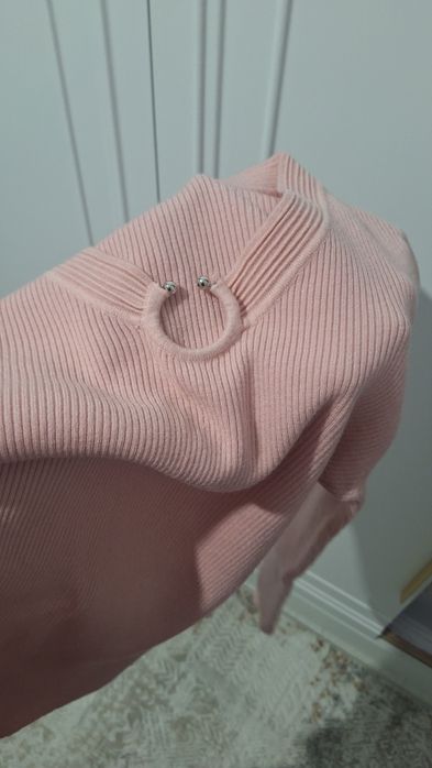 Отдам даром женский пиджак и кофту