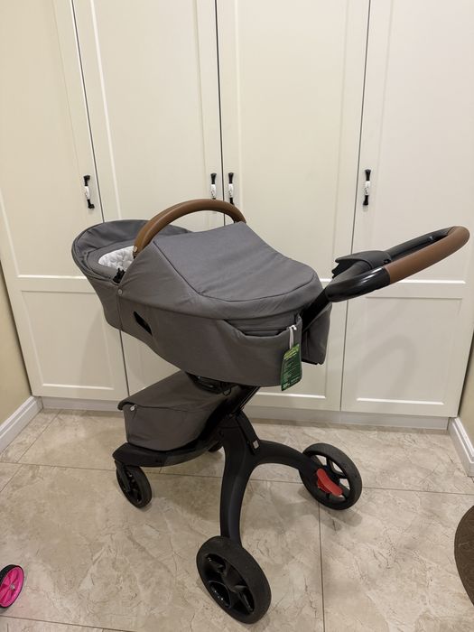 Коляска Stokke, серый цвет