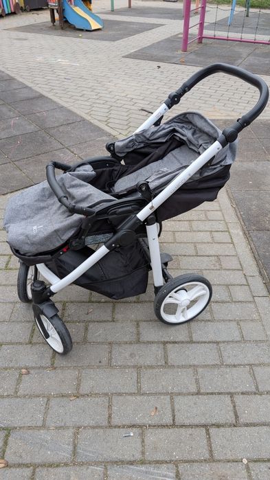 Cărucior Venicci 3 in 1