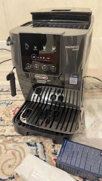 продам кофе машину delonghi
