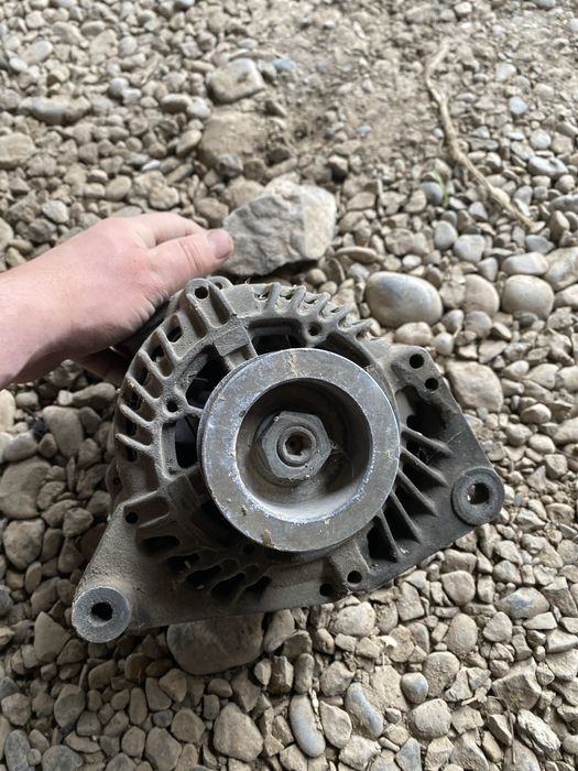 Генератор ауди а6 с4.