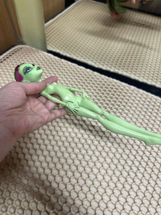 Продам куклу  монстр хай!