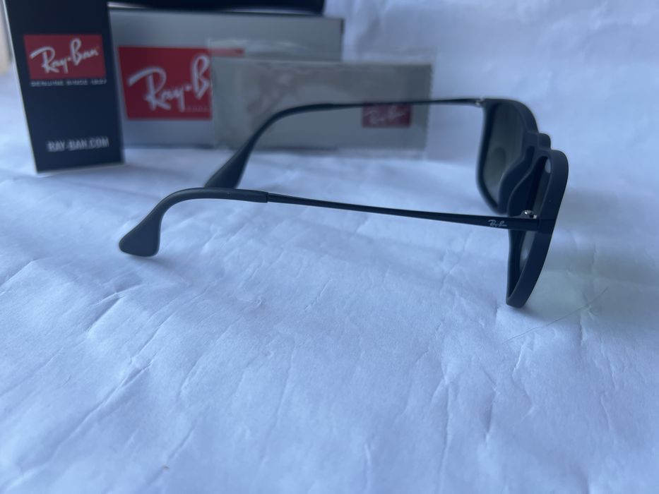 Ochelari de soare RAY BAN 4187 Chris Polarizati Noi
