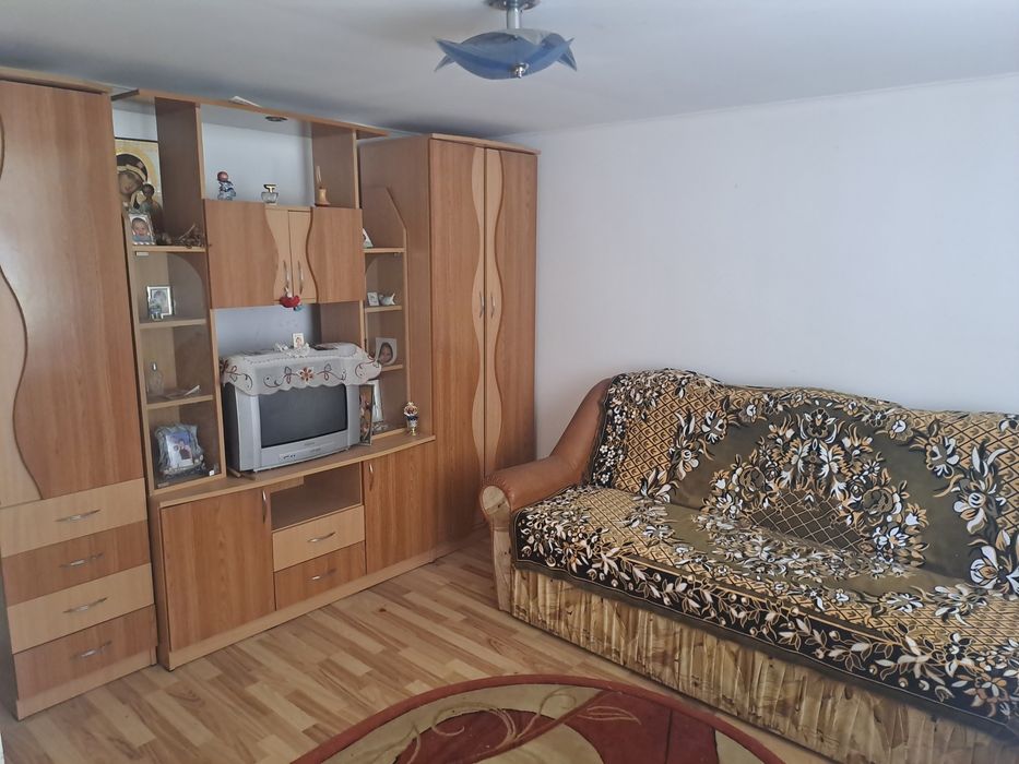 Vand casa Pascani( Valea Seaca 5 km de Pascani)