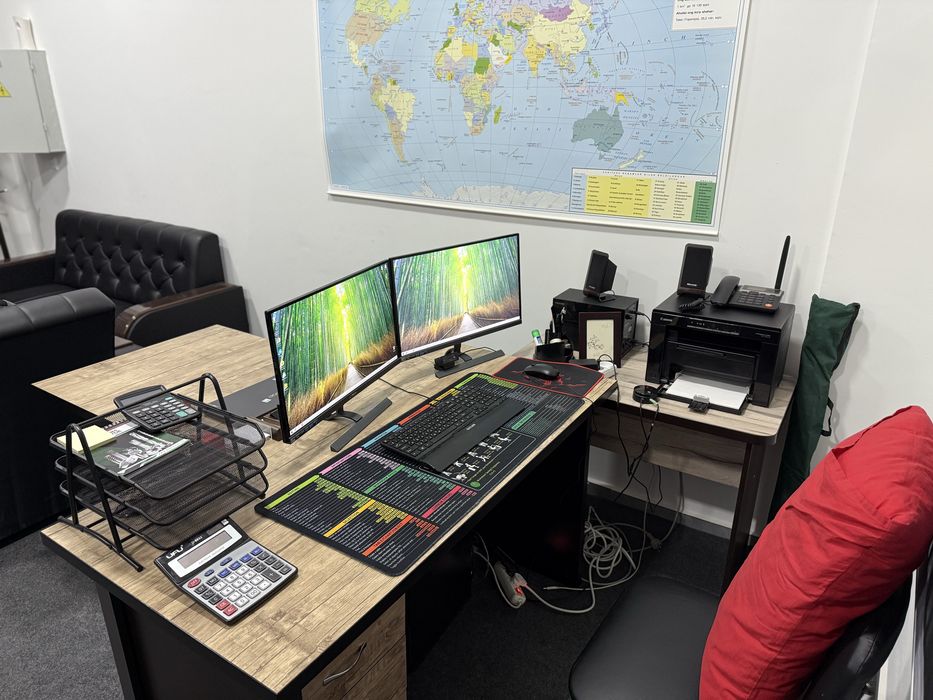 Срочно продается офис всё мебели и техники