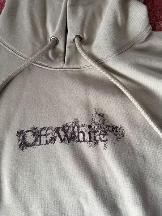 Суичър Off white Чисто нов!
