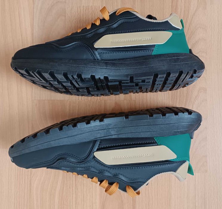 Нови черни маратонки-43 номер