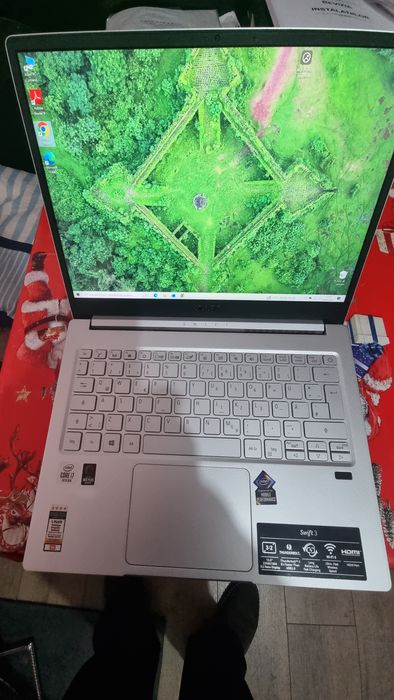 Laptop Acer Swift 3- i7 gen10