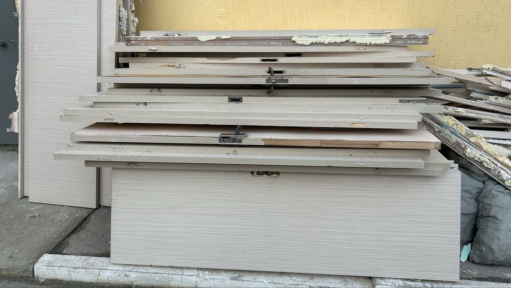 Буу Есік сатылады 60,70,80,90