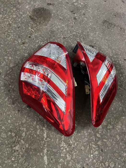 Задние фонари тойота RAV 4