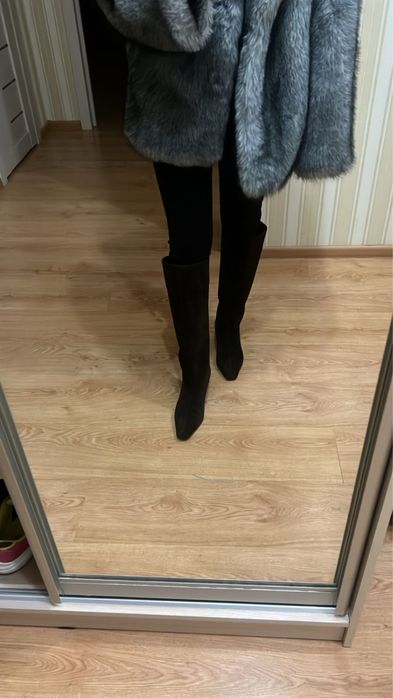 Зимние замшевые сапоги