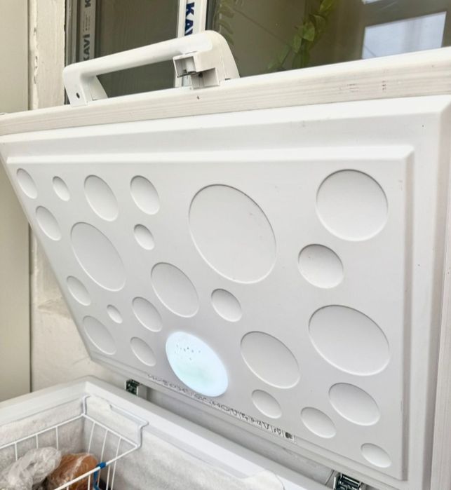 Морозильник почьти новое, 260 литр ,