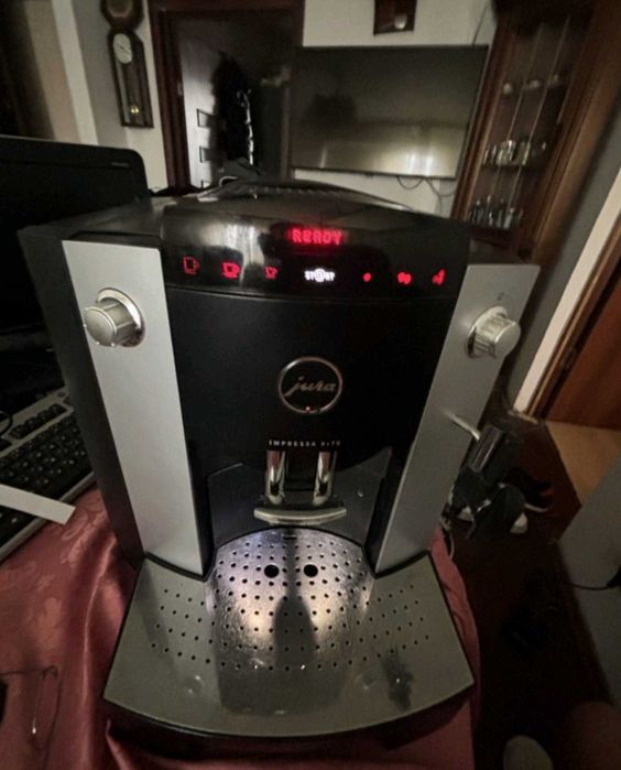Jura Impressa XF70 швейцарска кафемашина