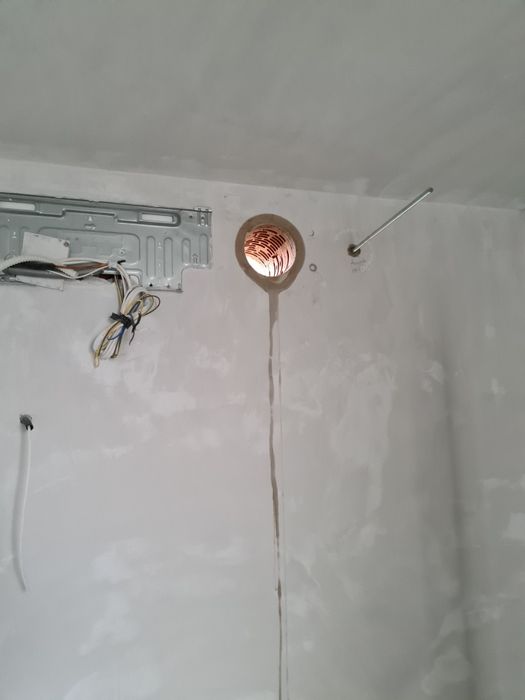 Gauri prin carotare diamantata pentru hota, centrala, AC, etc