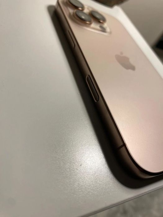 Apple iPhone 16 pro, în garanție