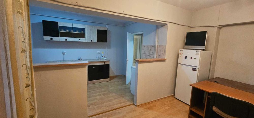 inchiriez apartament 70 mp in Bistrita Lac