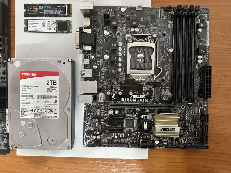 Componente PC (SSD, plăci de baza, ram, hdd)