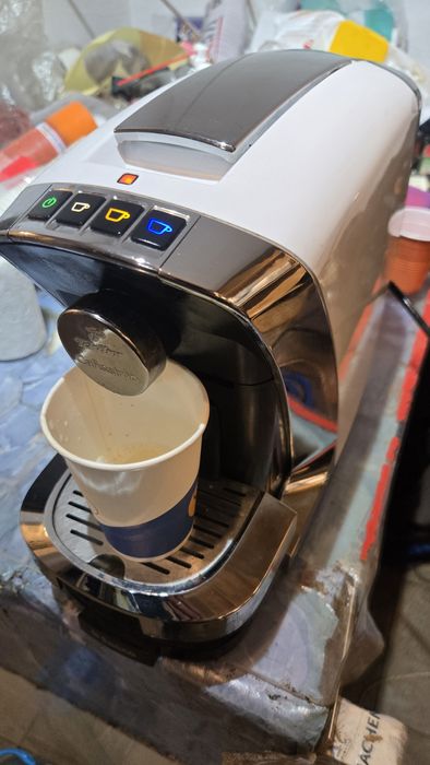 Vand aparat de cafea cu capsule  Saeco  Tchibo
