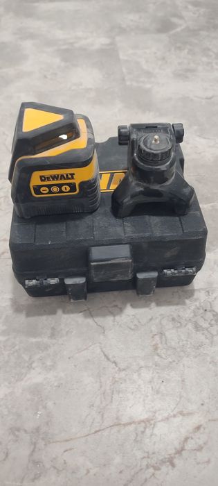Лазерен нивелир на DeWalt