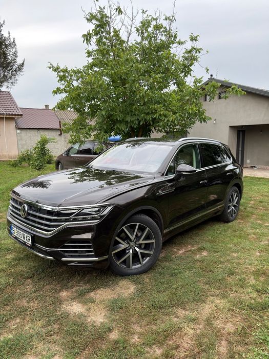 Volkswagen Touareg Pano Vireaza spate soft close webasto headup faruri led night vision