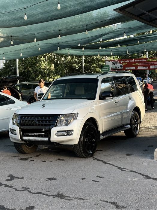 Mitsubishi Pajero 2016 3.5 V6