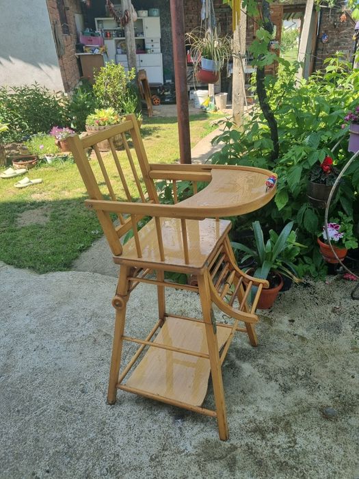 Дървено детско столче