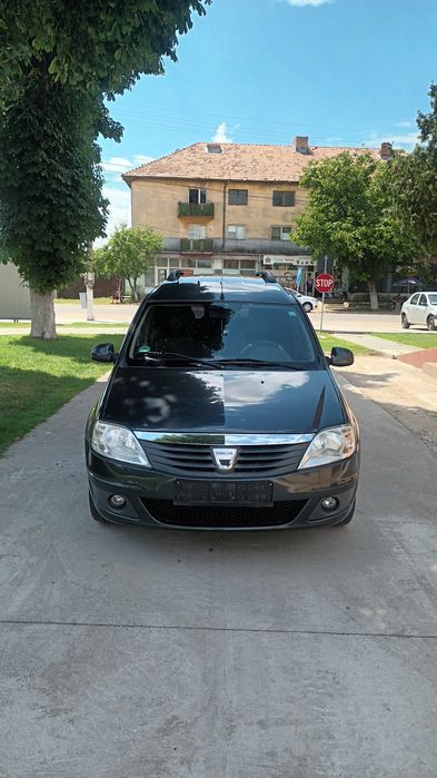 Se vinde Logan Mcv. 1.6 8 valve