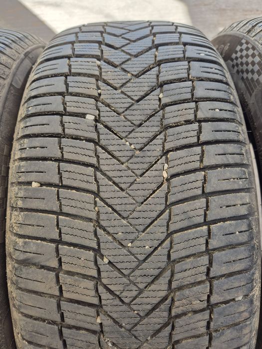 215 55 17 Sunny 2024 4 anvelope all season vara iarna