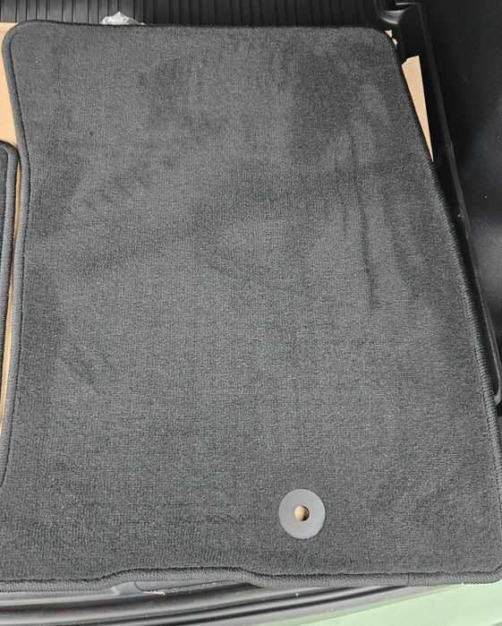 Vând preșuri textile originale Ford Kuga model 2025