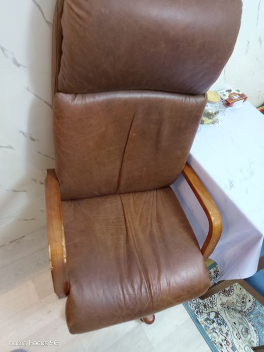 Продам креслом срочно